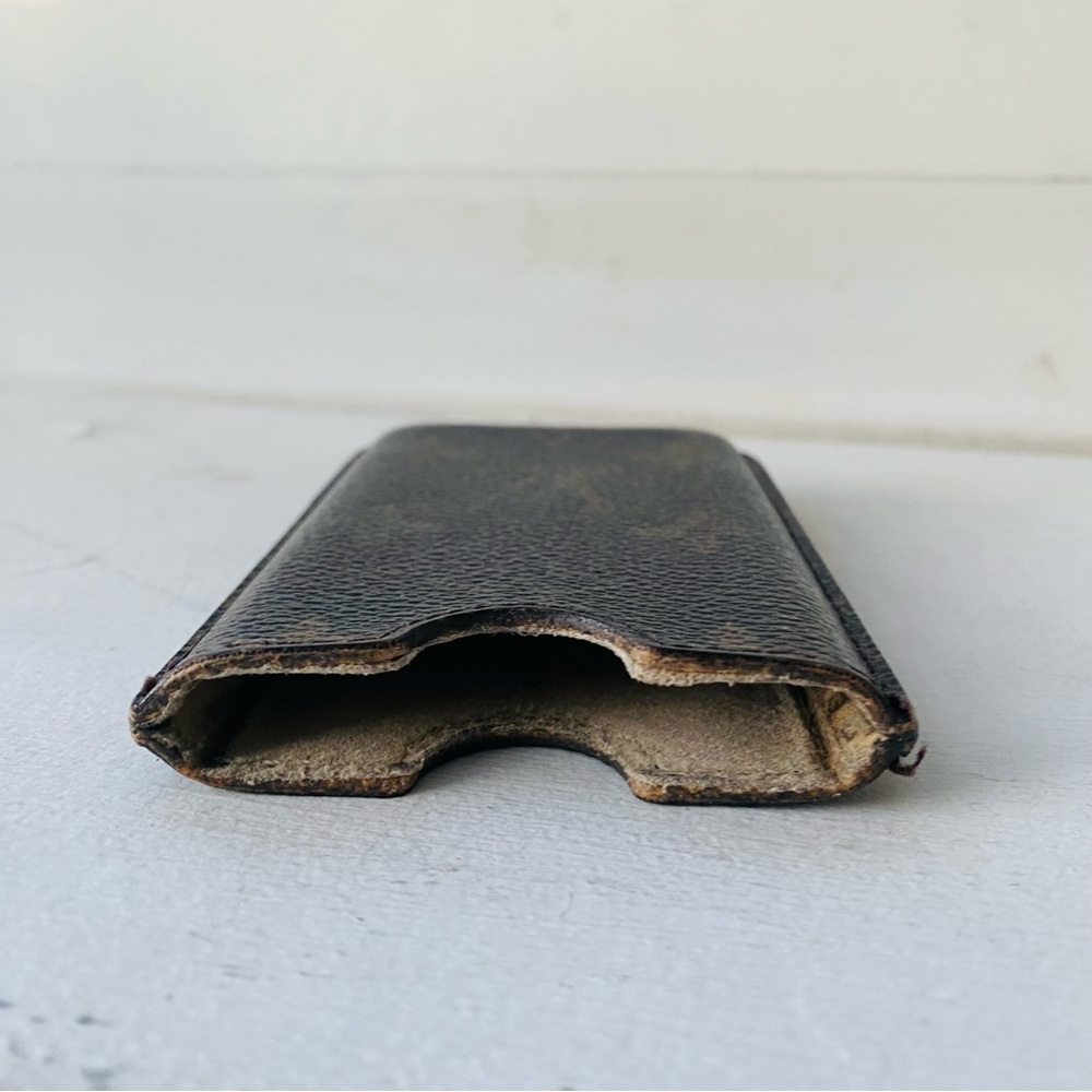 Louis Vuitton Monogram Phone Case - Picture 4 of 5